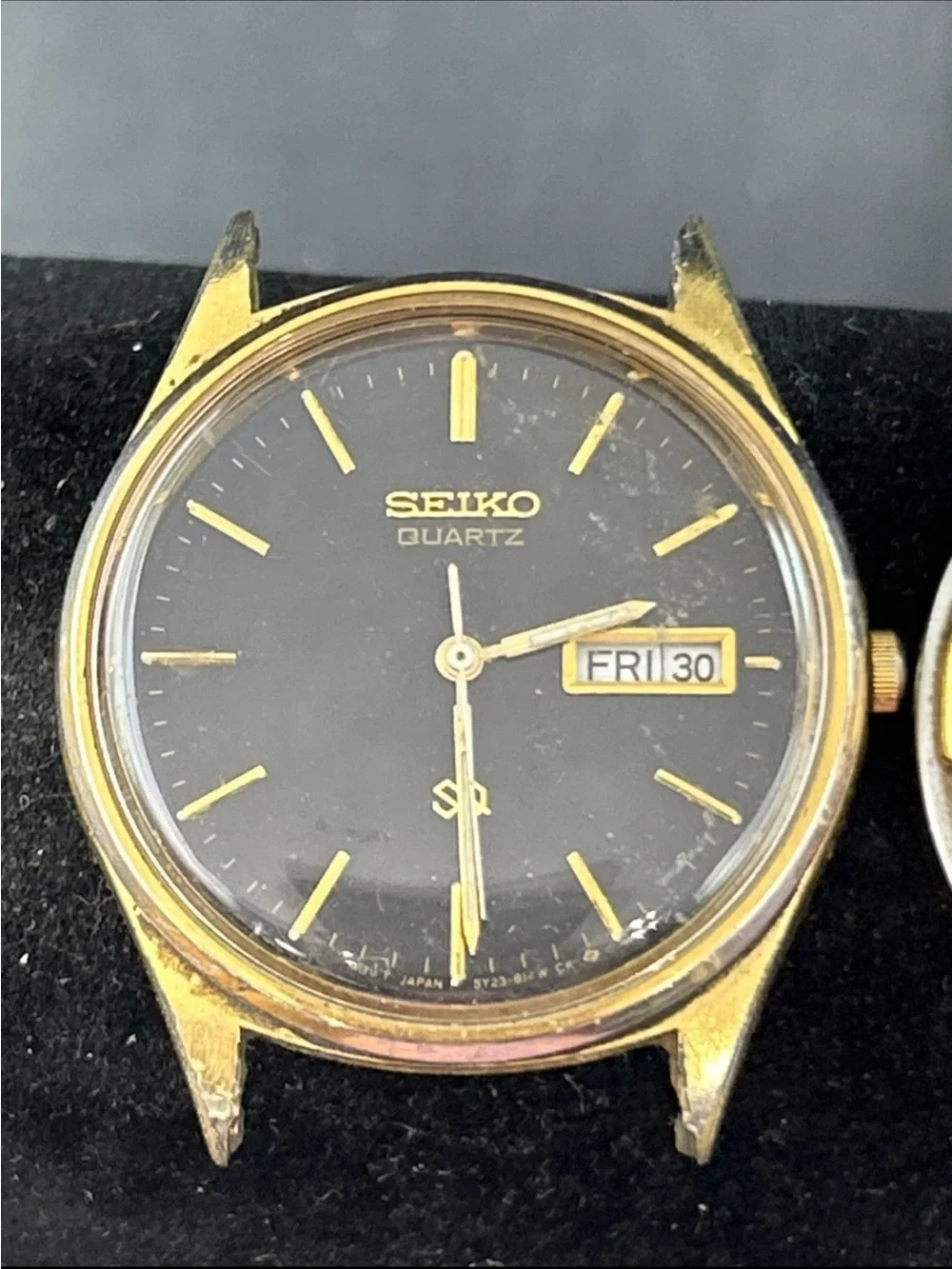 Vintage Seiko Quartz Gold-Tone Case Black Dial Day-Date Wristwatch